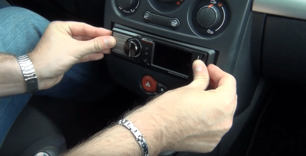Comment installer autoradio ? monter poste autoradio montage autoradio
